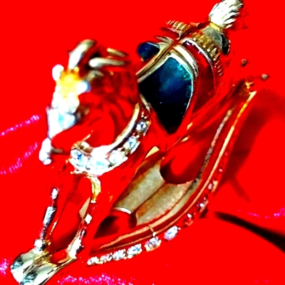 Swarovski Embellished Studded Crystals Red & Green Enamel 🐴🐎 Horse - Picture 4 of 7